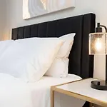 Your Cozy One Bedroom Midtown