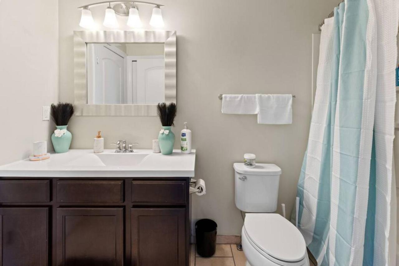 Your Cozy One Bedroom Midtown * Detroit